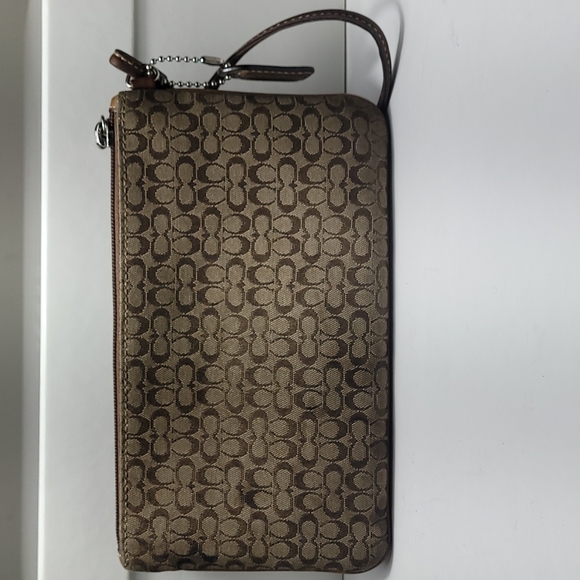 Coach wristlet signature tan and brown - Picture 2 of 4